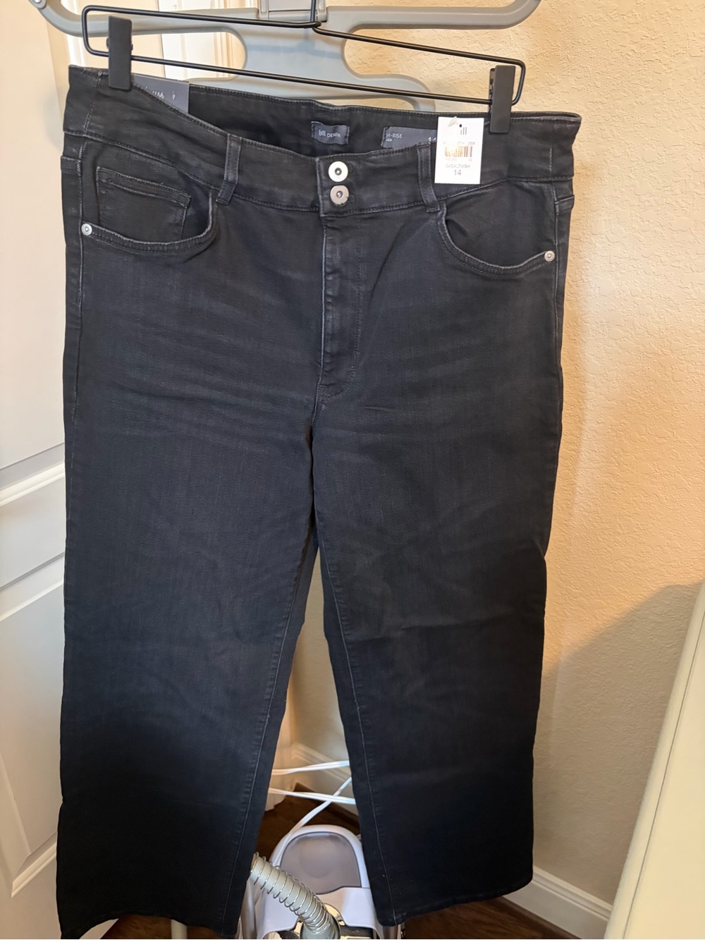 J. Jill Black Women's Straight-Leg Jeans- NWT